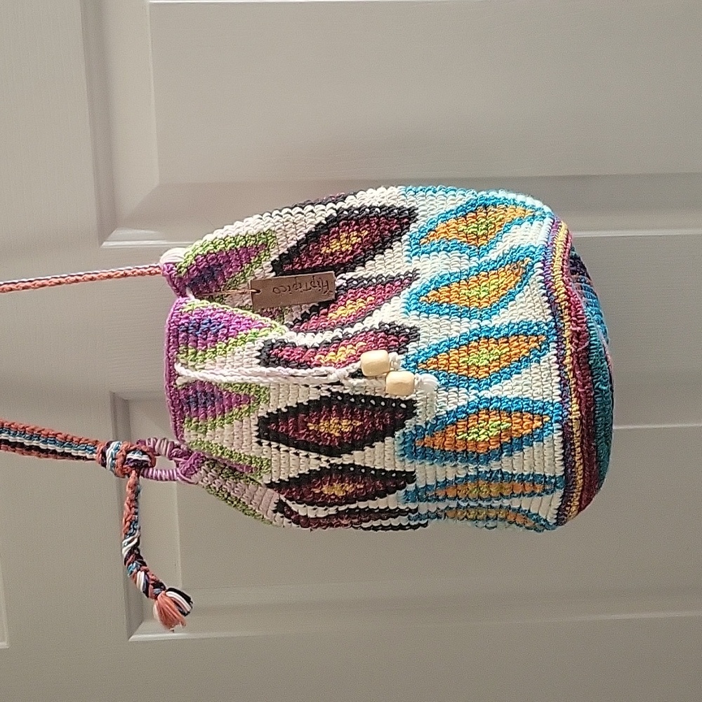 HipTipico handmade bucket bag